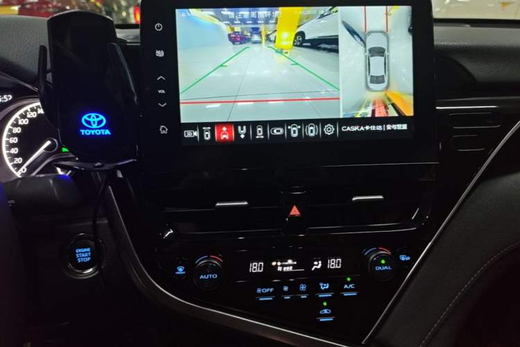Used Toyota Camry 2021 2.0G Luxury Edition Audio And AC Panel