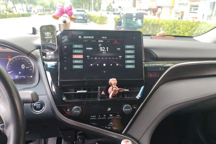 Used Toyota Camry 2021 2.5G Luxury Edition Audio And AC Panel
