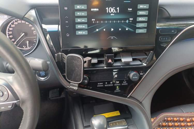 Used Toyota Camry 2021 2.0G Luxury Edition Audio And AC Panel