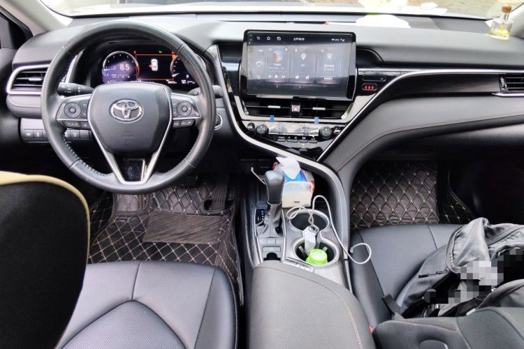 Used Toyota Camry 2021 2.5G Luxury Edition Center Console