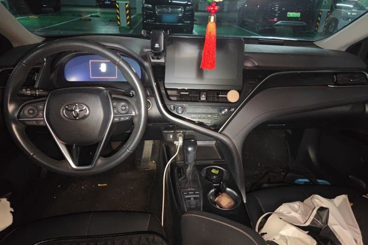 Used Toyota Camry 2021 2.5G Luxury Edition Center Console