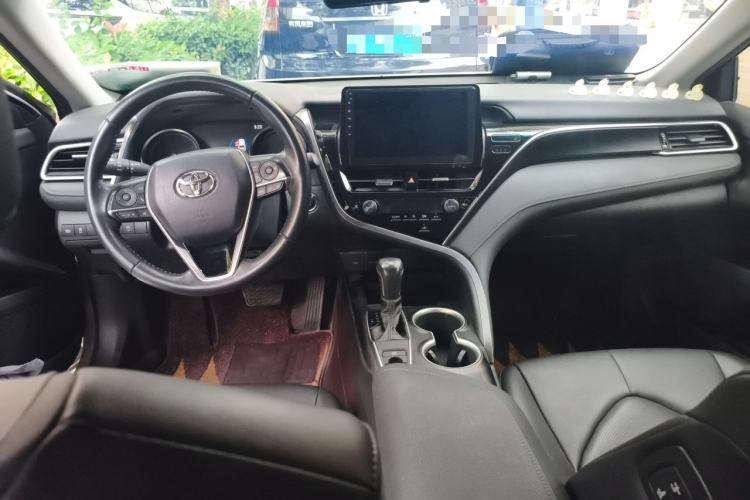 Used Toyota Camry 2021 2.0G Luxury Edition Center Console