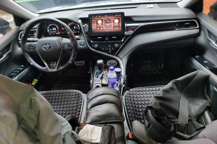 Used Toyota Camry 2021 2.5G Luxury Edition Center Console