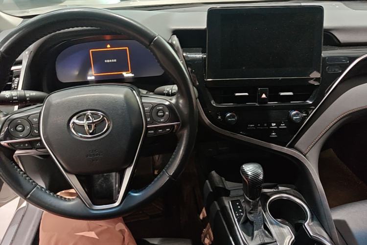 Used Toyota Camry 2021 Dual-Motor 2.5HG Luxury Edition Center Console