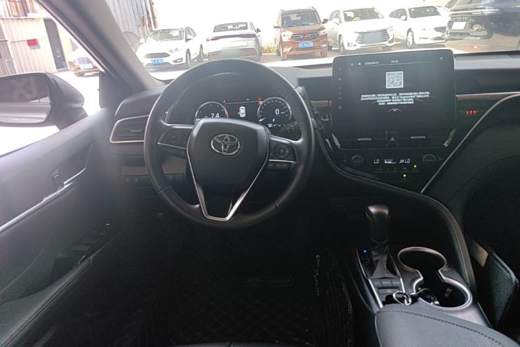 Used Toyota Camry 2021 2.5G Luxury Edition Center Console