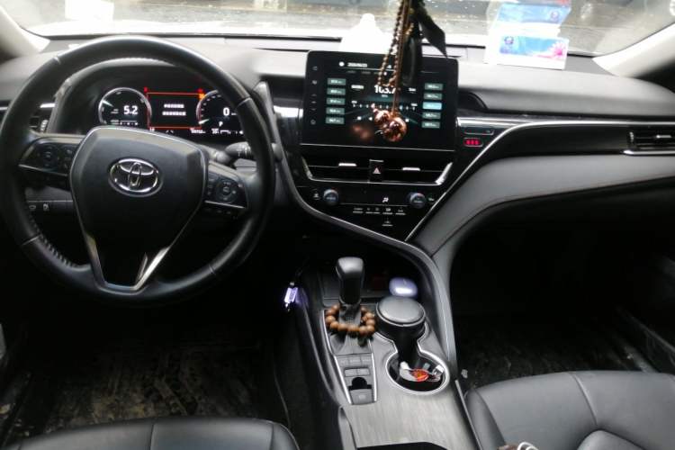 Used Toyota Camry 2021 Dual-Motor 2.5HG Luxury Edition Center Console
