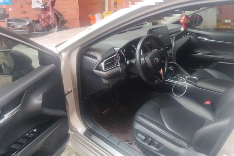 Used Toyota Camry 2021 2.0G Luxury Edition Driver Seat