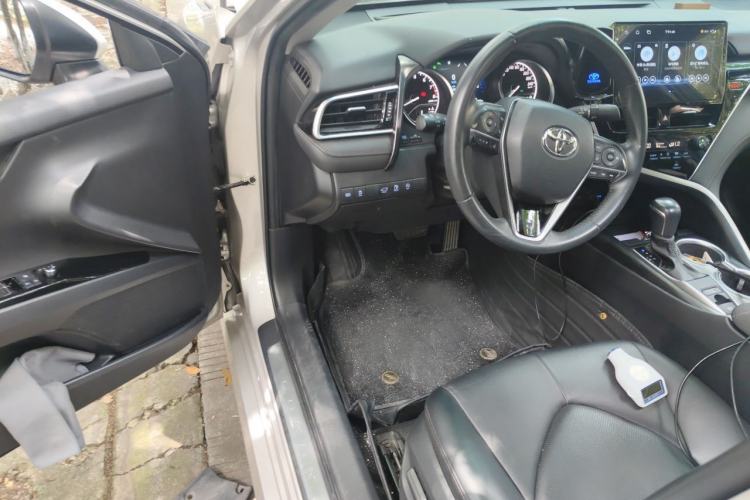 Used Toyota Camry 2021 2.0G Luxury Edition Driver Seat