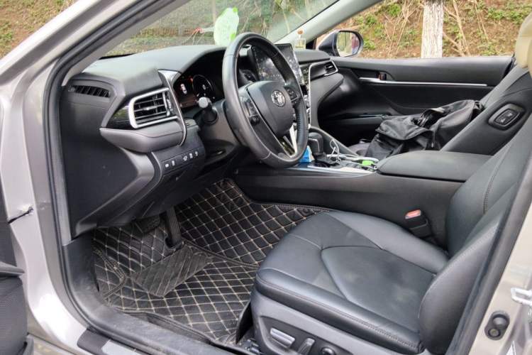 Used Toyota Camry 2021 2.5G Luxury Edition Driver Seat