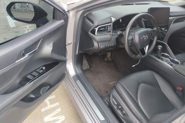 Used Toyota Camry 2021 2.5G Luxury Edition Driver Seat