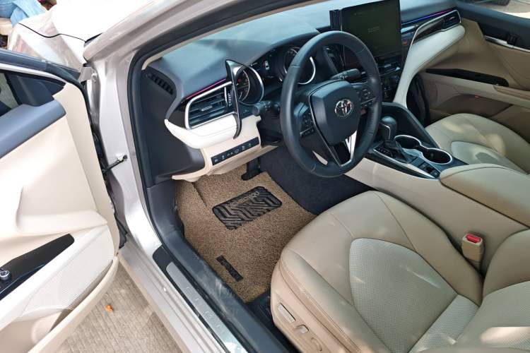 Used Toyota Camry 2021 2.0G Luxury Edition Driver Seat