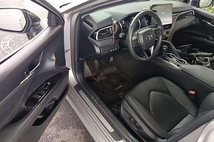 Used Toyota Camry 2021 2.0G Luxury Edition Driver Seat