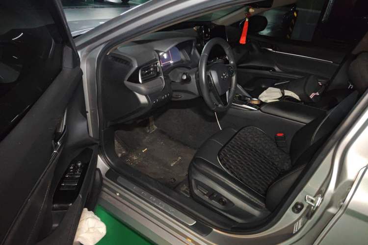 Used Toyota Camry 2021 2.5G Luxury Edition Driver Seat