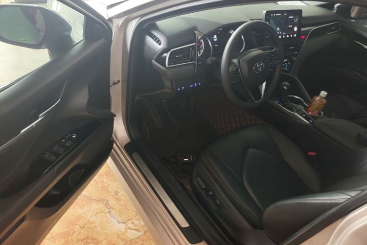 Used Toyota Camry 2021 2.0G Luxury Edition Driver Seat