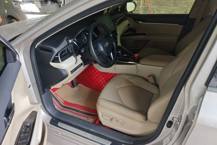 Used Toyota Camry 2021 2.0G Luxury Edition Driver Seat