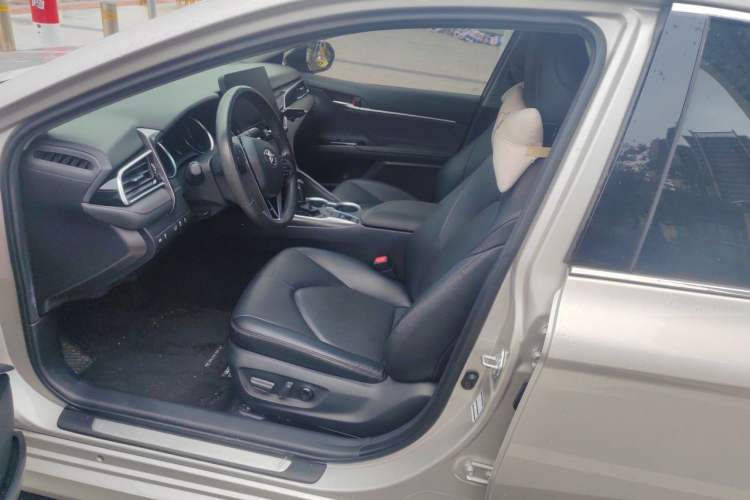 Used Toyota Camry 2021 2.0G Luxury Edition Driver Seat