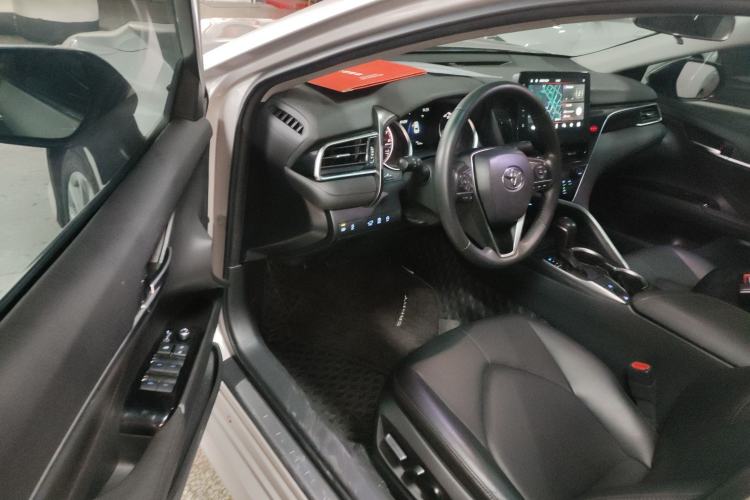 Used Toyota Camry 2021 2.0G Luxury Edition Driver Seat