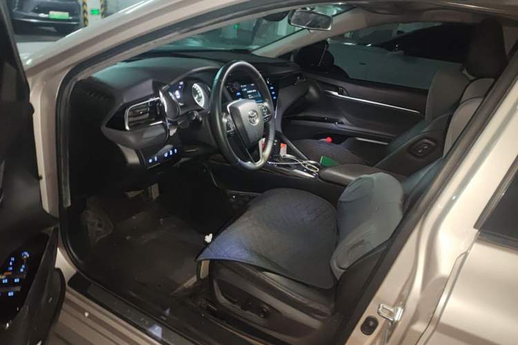 Used Toyota Camry 2021 2.0G Luxury Edition Driver Seat