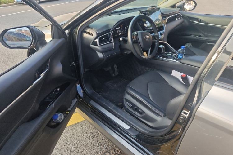 Used Toyota Camry 2021 2.5G Luxury Edition Driver Seat