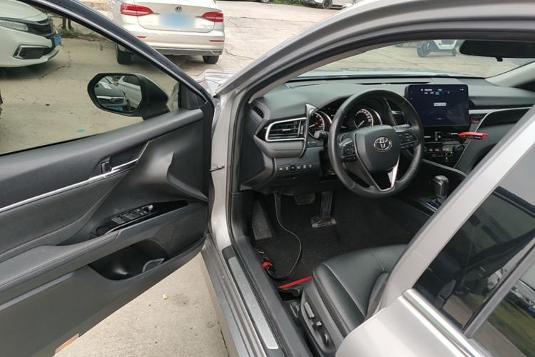 Used Toyota Camry 2021 2.0G Luxury Edition Driver Seat