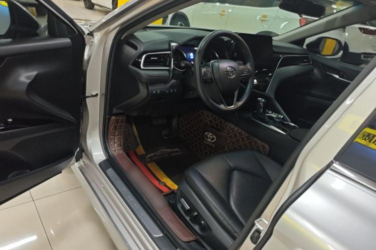 Used Toyota Camry 2021 2.0G Luxury Edition Driver Seat