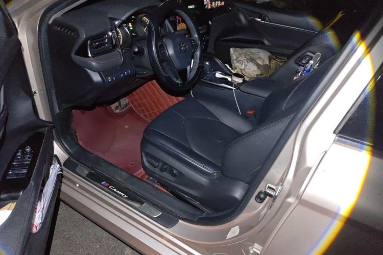 Used Toyota Camry 2021 2.0G Luxury Edition Driver Seat