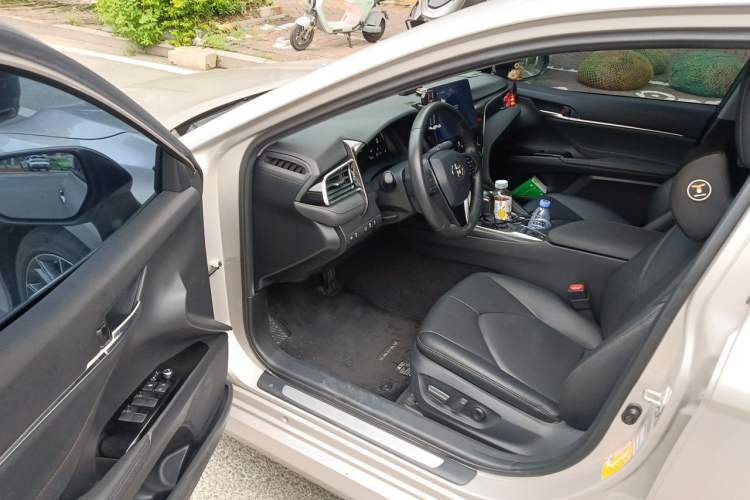 Used Toyota Camry 2021 2.5G Luxury Edition Driver Seat