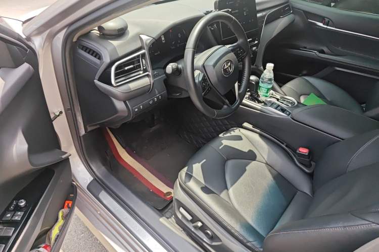 Used Toyota Camry 2021 2.5G Luxury Edition Driver Seat
