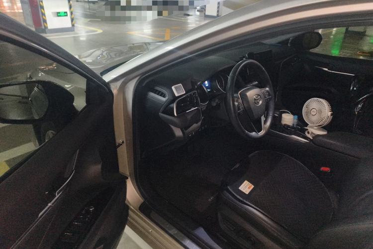 Used Toyota Camry 2021 2.0G Luxury Edition Driver Seat