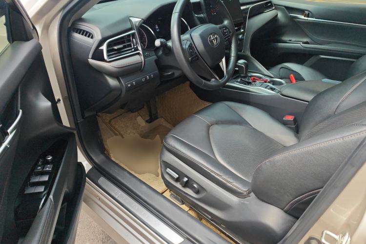 Used Toyota Camry 2021 2.0G Luxury Edition Driver Seat