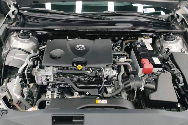 Used Toyota Camry 2021 2.0G Luxury Edition Engine Bay