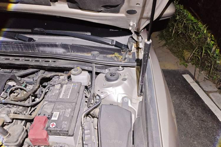 Used Toyota Camry 2021 2.0G Luxury Edition Engine Bay Left