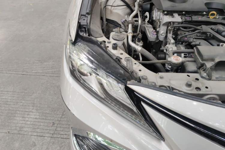 Used Toyota Camry 2021 2.0G Luxury Edition Engine Bay Right