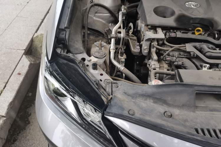 Used Toyota Camry 2021 2.0G Luxury Edition Engine Bay Right