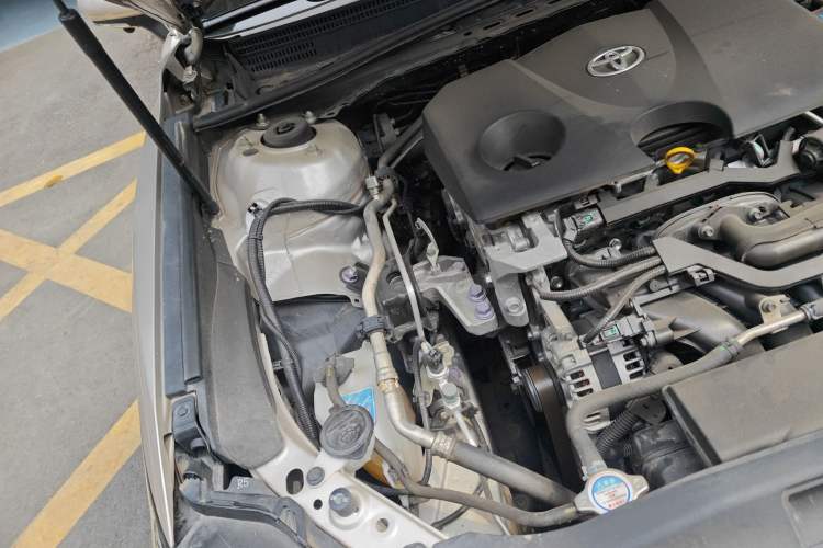 Used Toyota Camry 2021 2.0G Luxury Edition Engine Bay Right