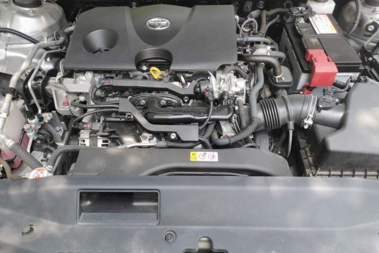Used Toyota Camry 2021 2.0G Luxury Edition Engine Bay