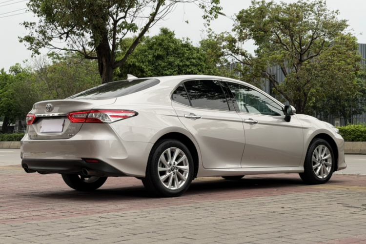 Used Toyota Camry 2021 2.0G Luxury Edition Exterior 1