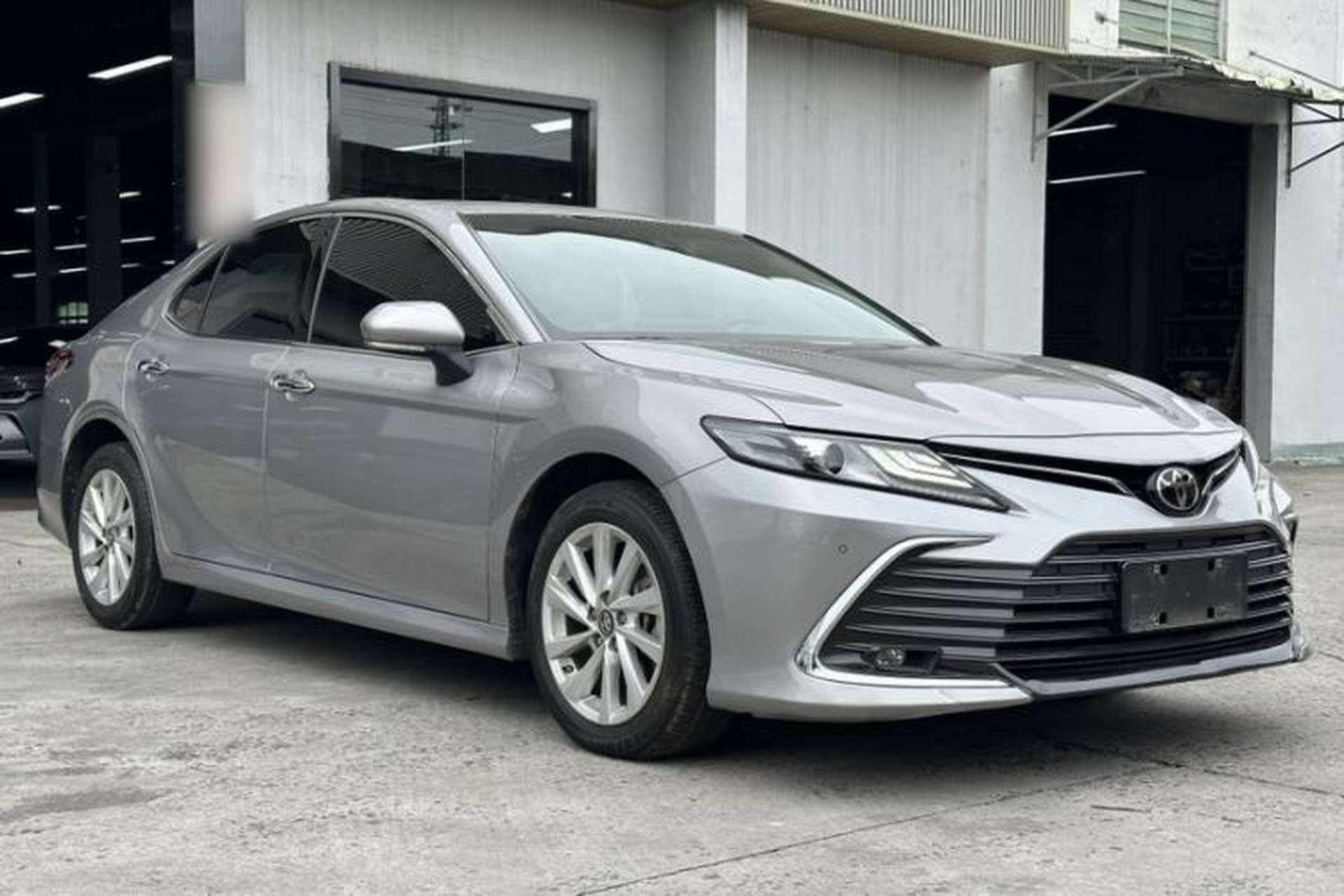 Used Toyota Camry 2021 2.0G Luxury Edition Exterior 2