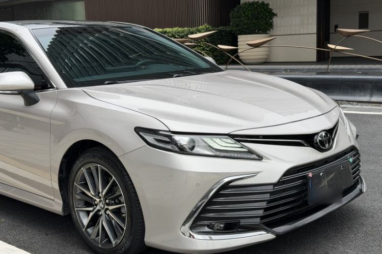 Used Toyota Camry 2021 2.5G Luxury Edition Exterior 2