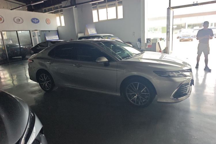 Used Toyota Camry 2021 Dual-Motor 2.5HG Luxury Edition Exterior 3
