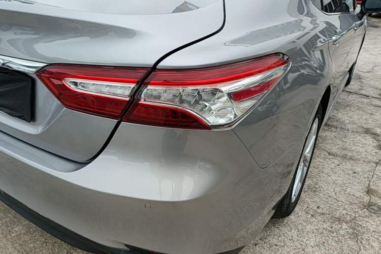 Used Toyota Camry 2021 2.0G Luxury Edition Exterior 3