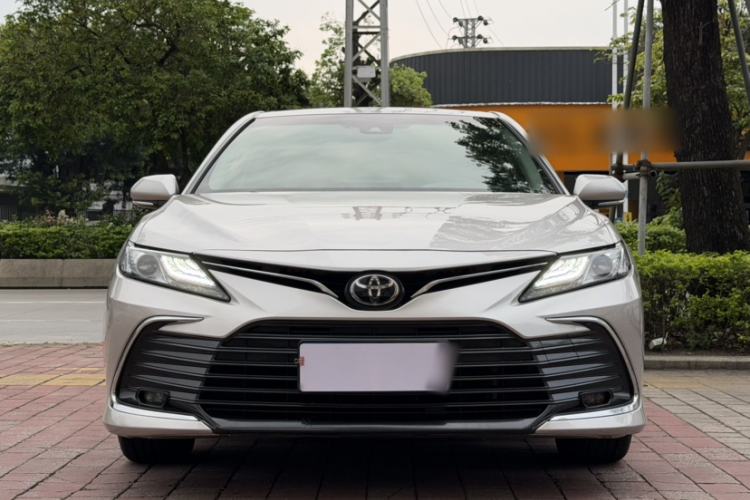 Used Toyota Camry 2021 2.0G Luxury Edition Exterior 3