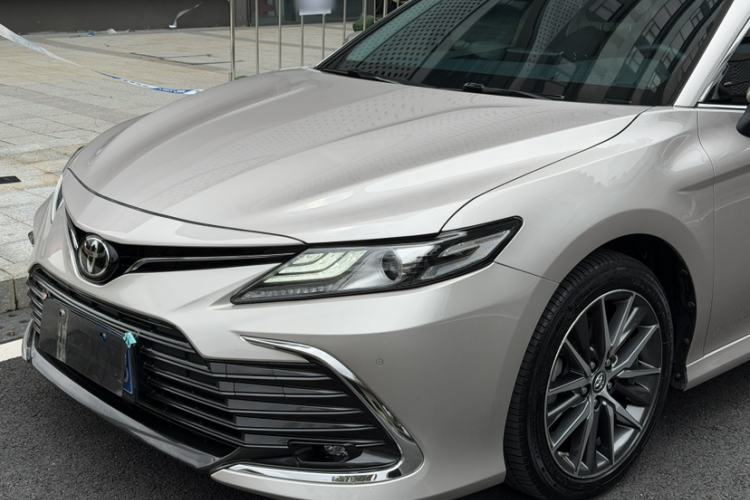 Used Toyota Camry 2021 2.5G Luxury Edition Exterior 4