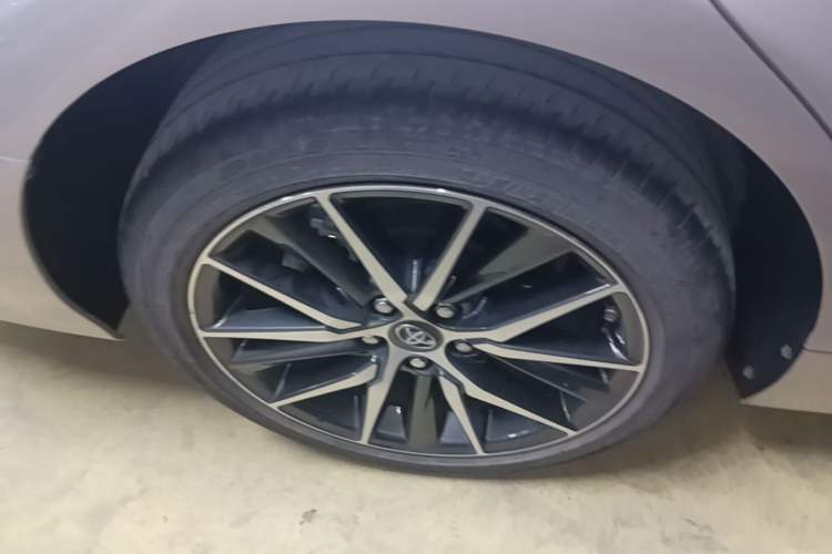 Used Toyota Camry 2021 Dual-Motor 2.5HG Luxury Edition Exterior 5
