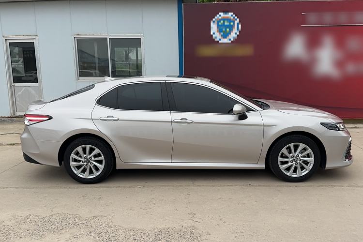 Used Toyota Camry 2021 2.0G Luxury Edition Exterior 5