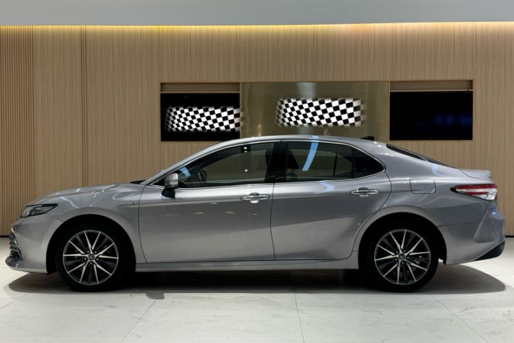 Used Toyota Camry 2021 Dual-Motor 2.5HG Luxury Edition Exterior 6