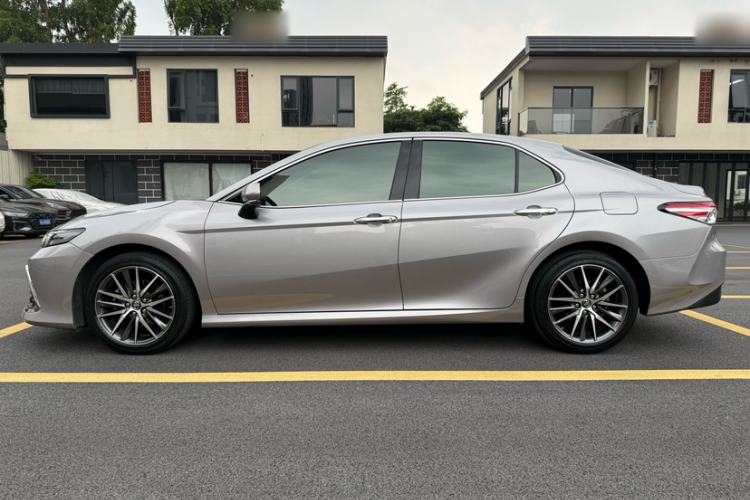 Used Toyota Camry 2021 2.5G Luxury Edition Exterior 6