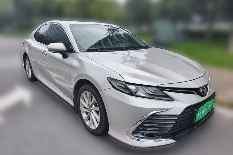 Used Toyota Camry 2021 2.0G Luxury Edition Front Right 45 Deg