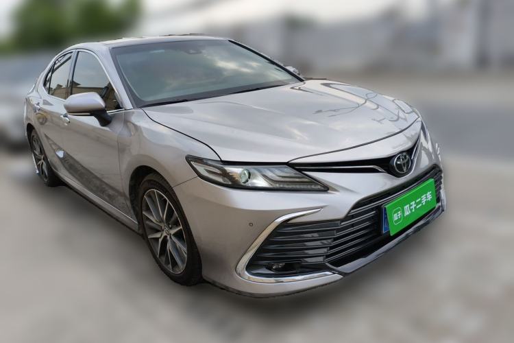 Used Toyota Camry 2021 2.5G Luxury Edition Front Right 45 Deg