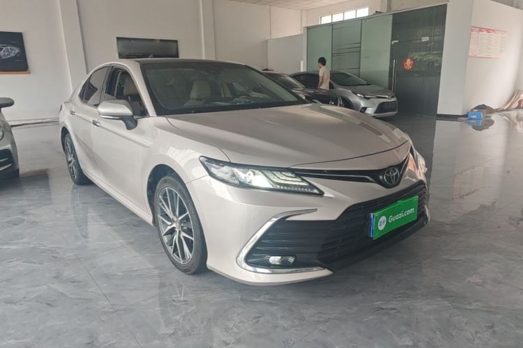 Used Toyota Camry 2021 2.5G Luxury Edition Front Right 45 Deg